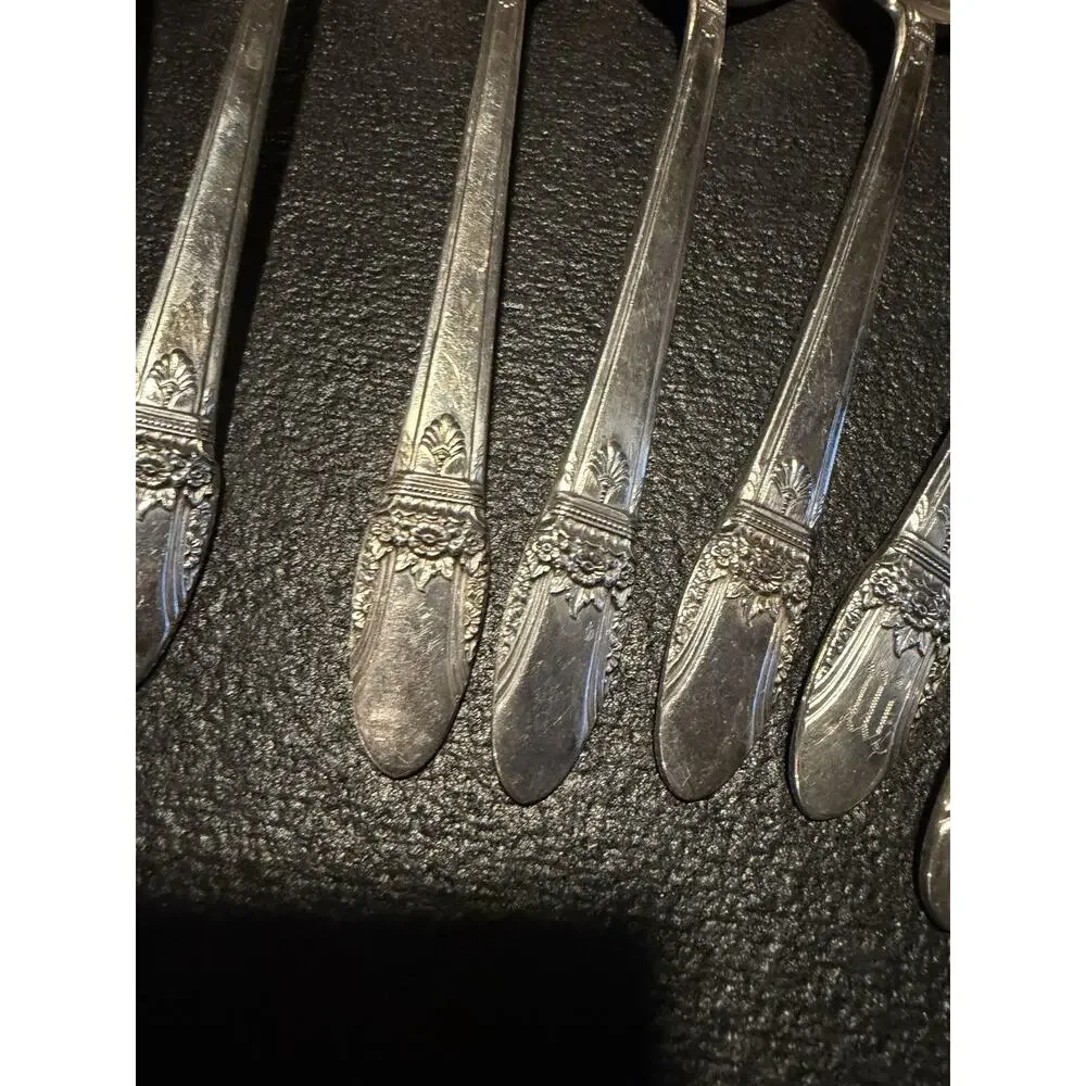 Vintage 1847 Rogers Bros First Love Silverplate Bouillon Soup Spoons Set of 8 IS